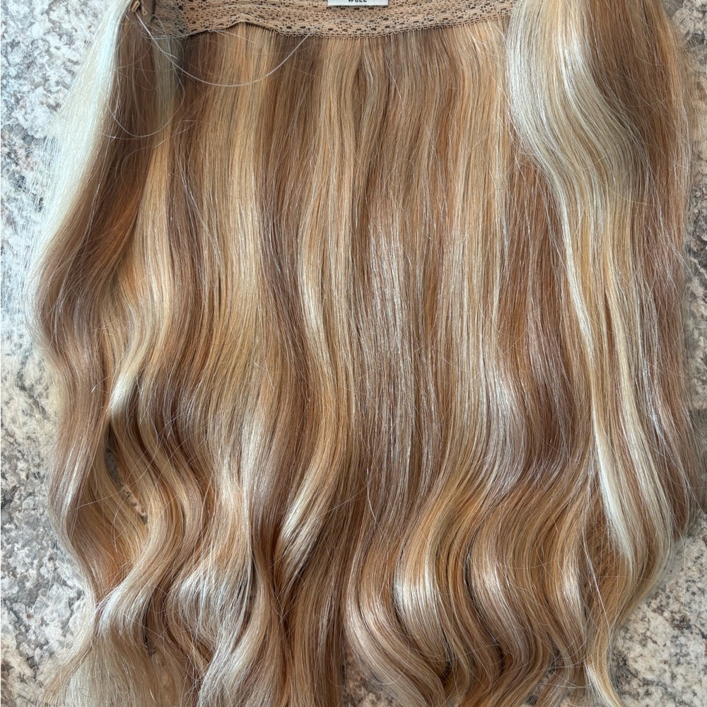 Hidden Crown Bundle Topper and Halo #622 Light Caramel Honey Blonde 16IN 140gram - Picture 4 of 13